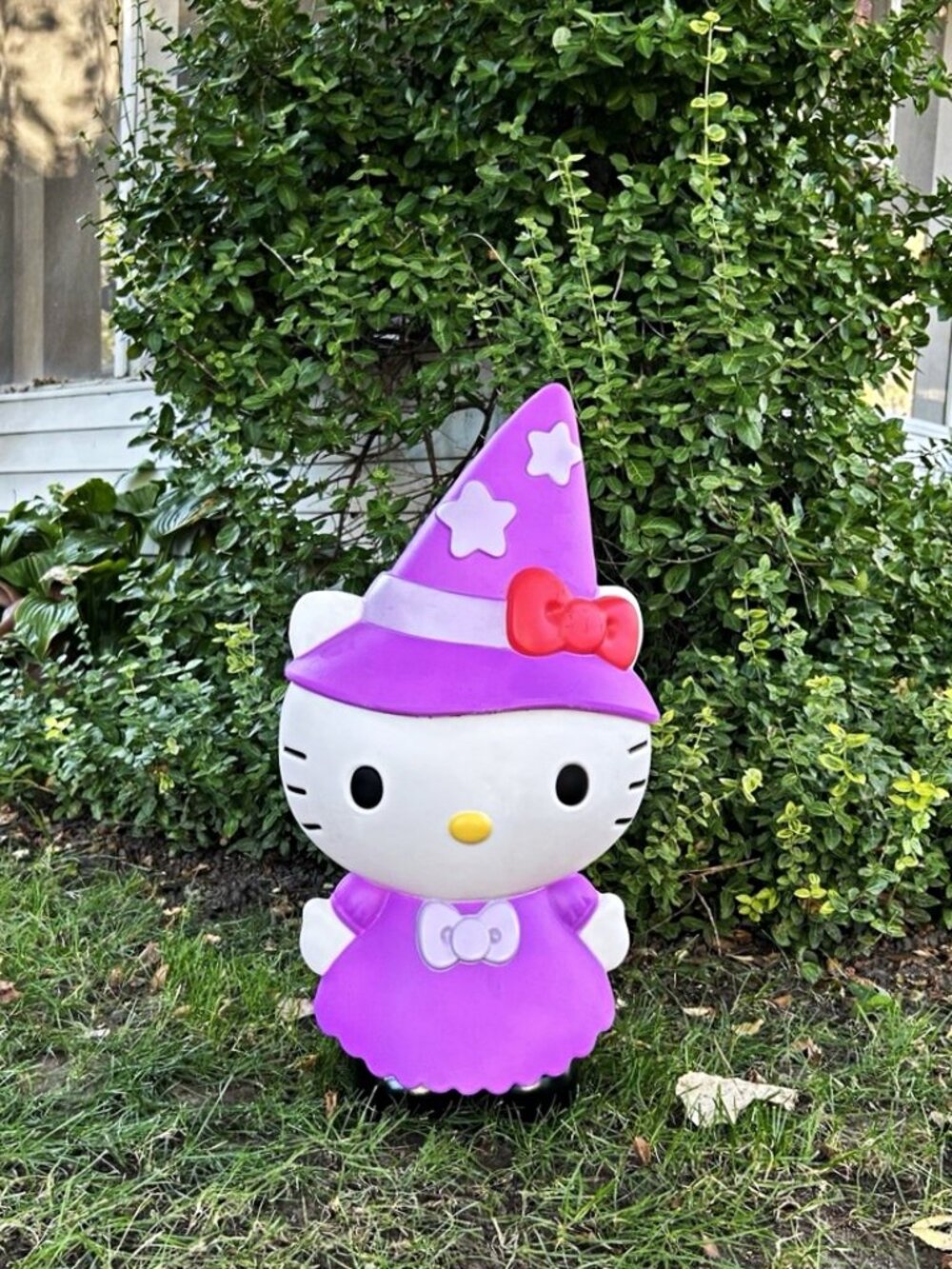 New Gemmy 2025 Hello Kitty Witch 23" Halloween Blow Mold Lighted Yard Decor